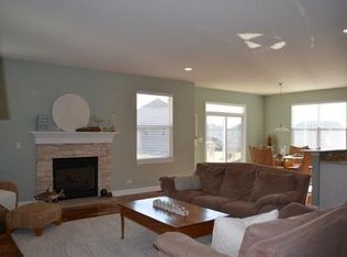 2061 Bartram Rd, North Aurora, IL 60542