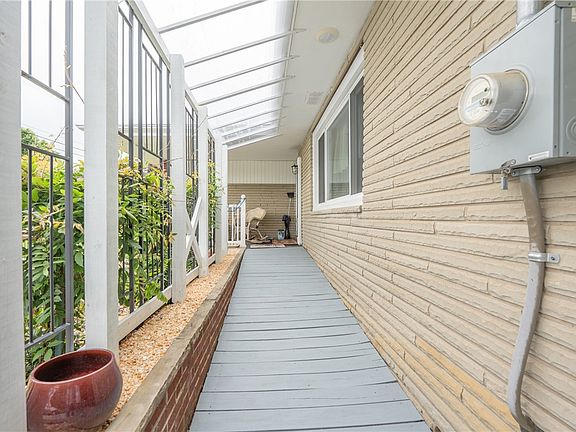 5th image of 22 Catherine Ave