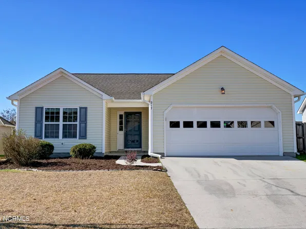 217 Red Carnation Drive, Holly Ridge, NC 28445