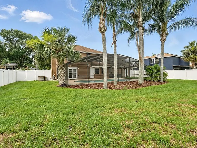 7925 Tumblestone Dr — Photo 40