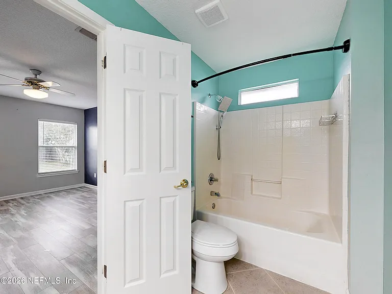 2084 Frogmore Dr — Photo 22