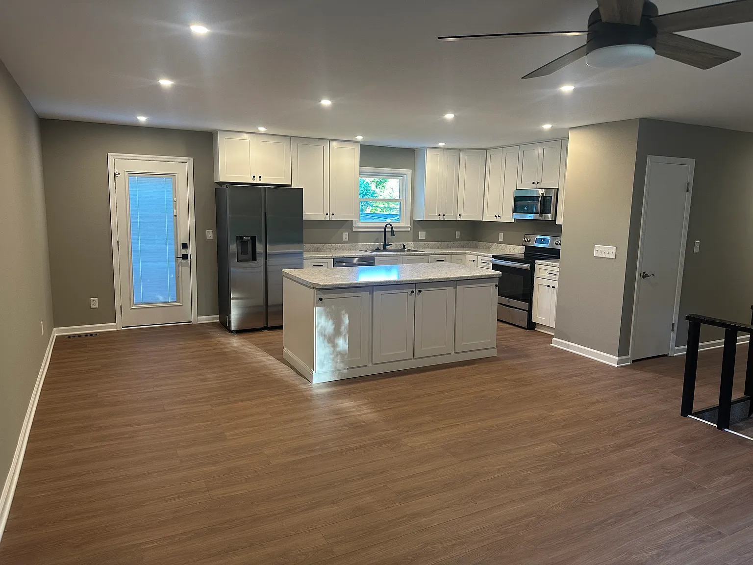 3 bed, 1700 sqft, $2,300 — Photo 1