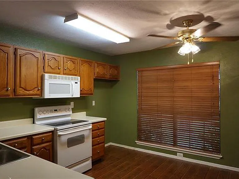 4108 Driscoll Dr — Photo 10