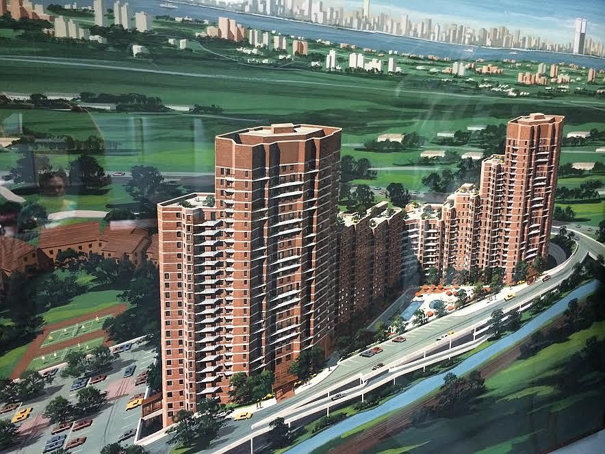 1st image of 2538 Harmon Cove Tower