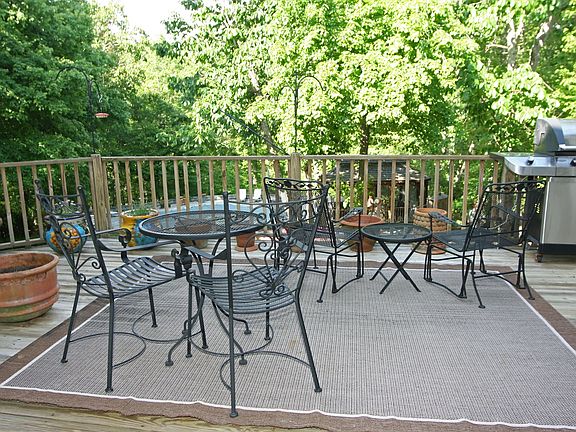 4th image of 2224 Western Park Ln