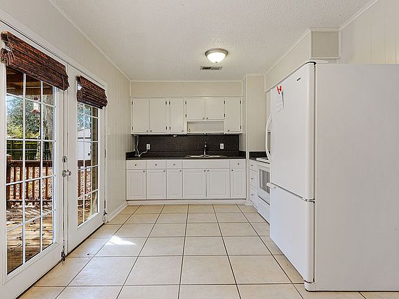 2nd image of 1878 Denver Dr