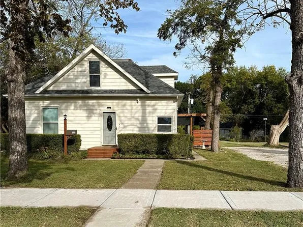 1325 S Cedar St, Ottawa, KS 66067