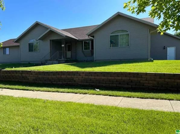 1150 Westerner Dr, Akron, IA 51001