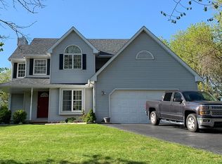 13099 Eagle Ct, South Lyon, MI