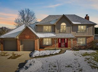 4289 S Carrie Dr, New Palestine, IN 46163