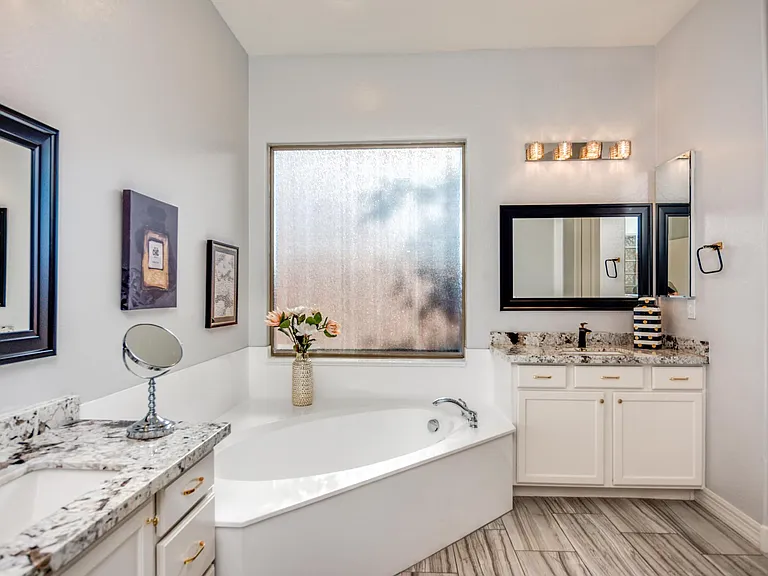 1230 E Canary Dr — Photo 15