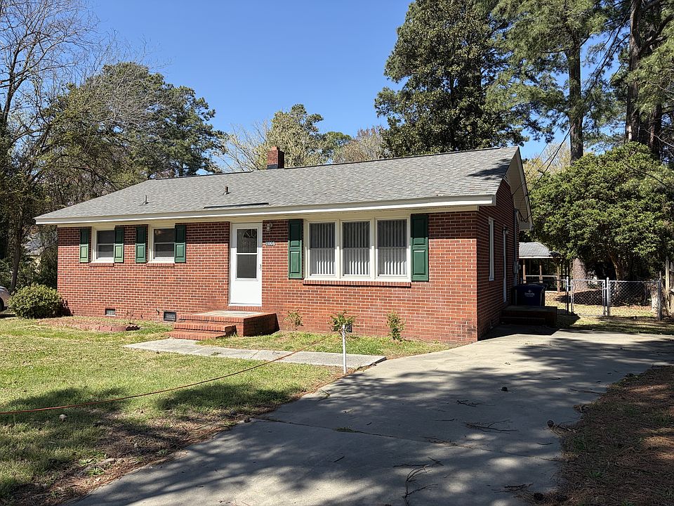 1st image of 1008 W Arlington Blvd