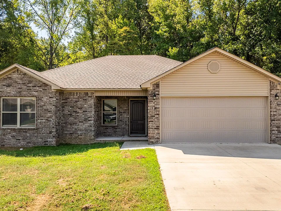 18 Lilly Ann Ct