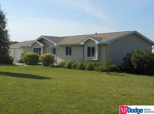 718 Wheatly Rd, Hooper, NE 68031