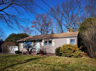 135 Sheehan Dr, Holyoke, MA 01040