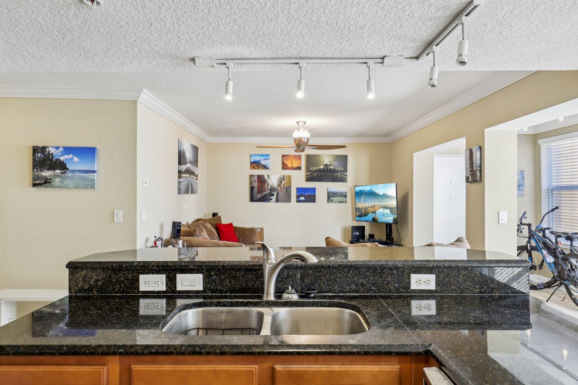 next background image