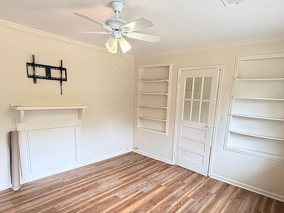 3rd image of 3406 Holly Springs Rd