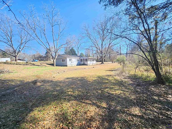 3rd image of 212 Little Farm Ln