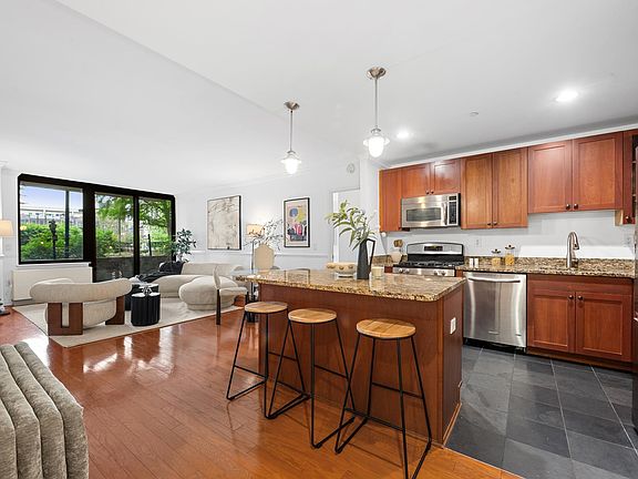 3rd image of 700 Grove St APT 2S