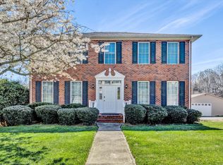 2530 Fountain Ln, Vinton, VA 24179