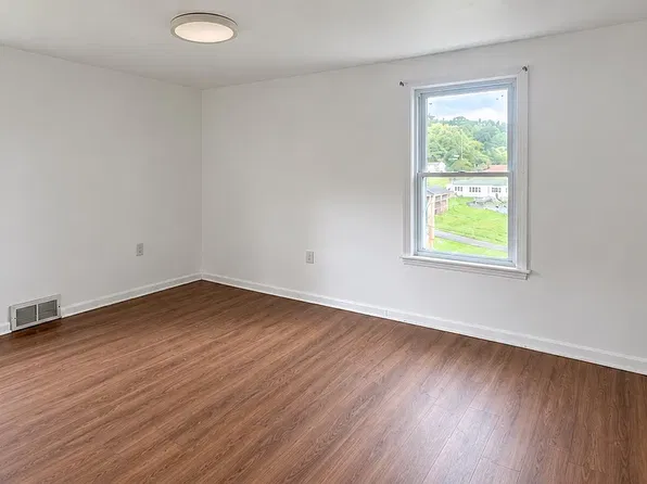 130 Murray Ave #1, Washington, PA 15301