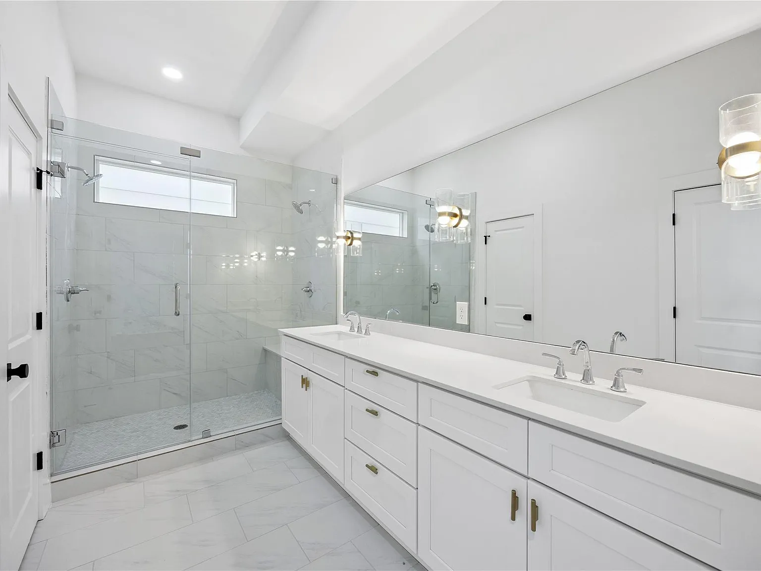 3 bed, 3.5 bath, 1807 sqft, $2,400 — Photo 4