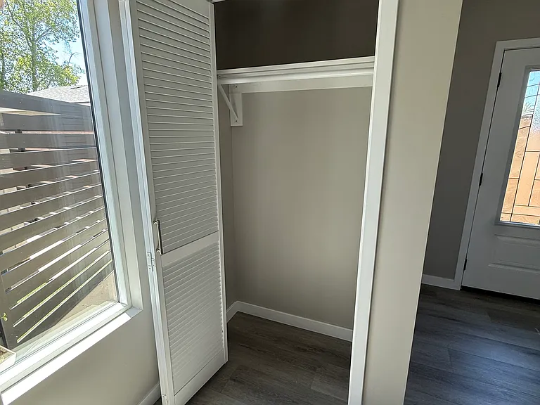 7829 Vicky Ave — Photo 9