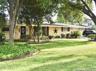 438 Spaceway Dr, Windcrest, TX 78239