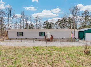 1237 Ridge Rd, Quebeck, TN 38579