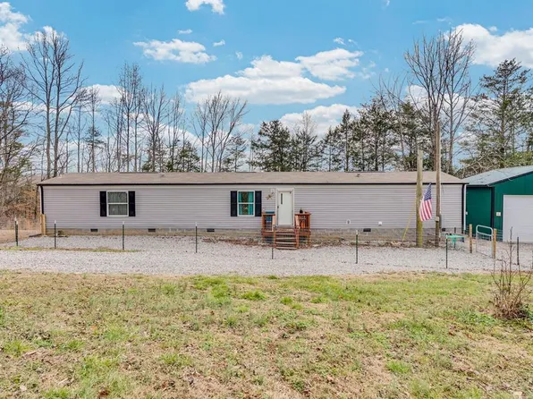 1237 Ridge Rd, Quebeck, TN 38579