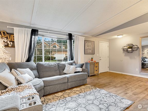 5th image of 8308 183rd Avenue E