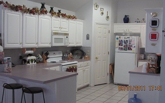 2nd image of 8633 Duke Ave