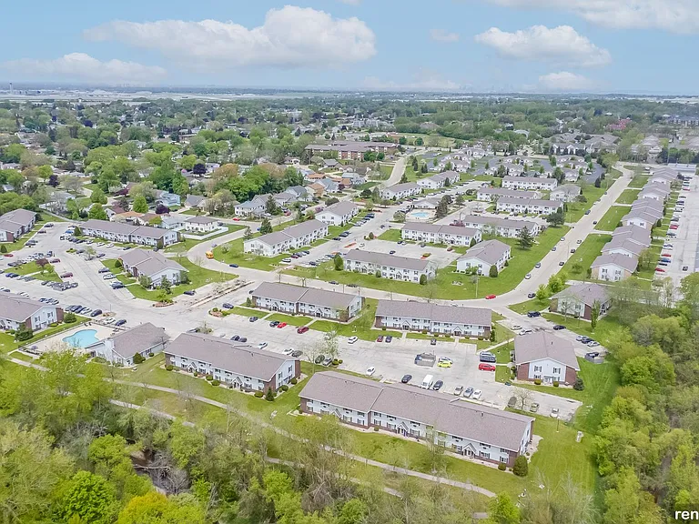 335-339 407 Southtowne Dr — Photo 74