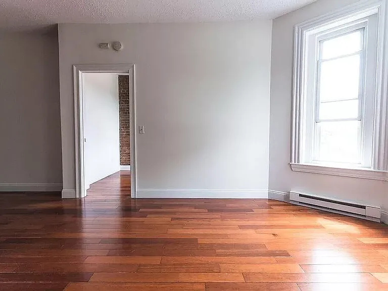 320 Warren St #2 — Photo 5