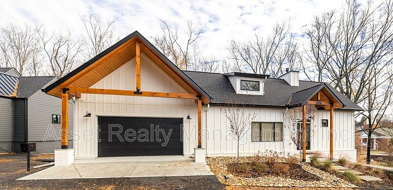 1st image of 210 Gamble Ave