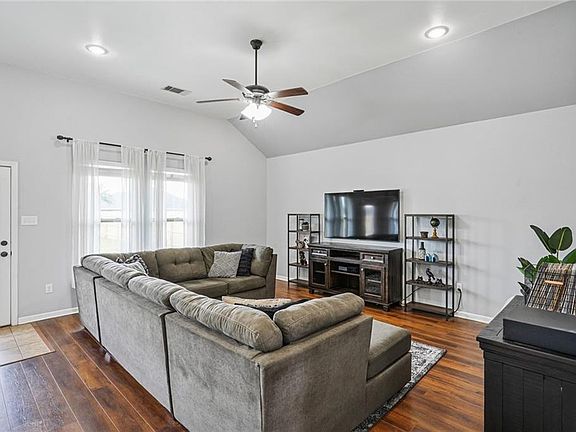 5th image of 2645 Seagull Dr