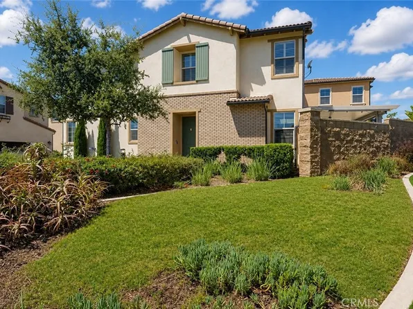 2841 Villa Catalonia Ct, Corona, CA 92881