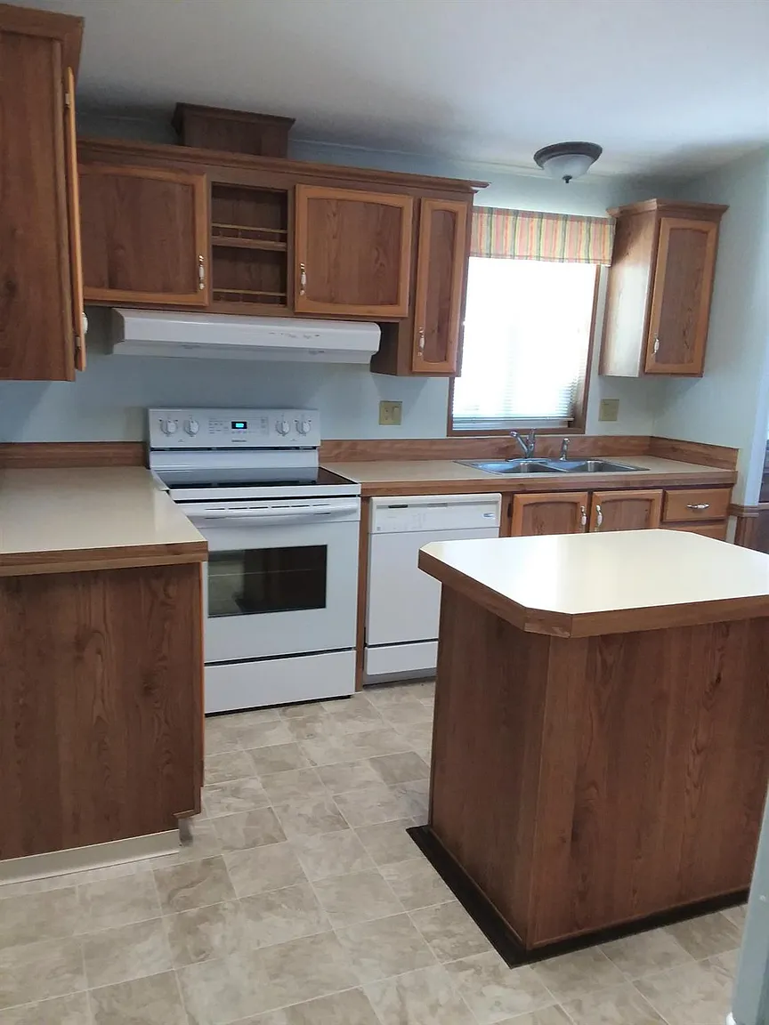 1010 Talent Ave photo 1