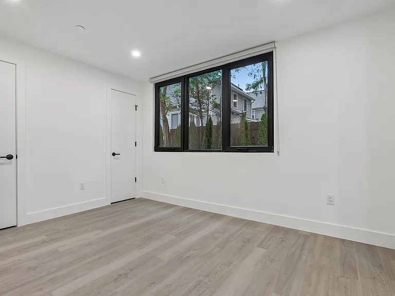 325 Manville Rd #201 — Photo 19