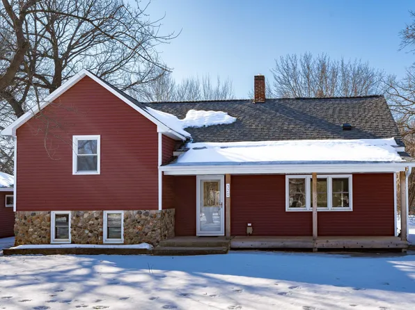 320 3rd St NE, Avon, MN 56310