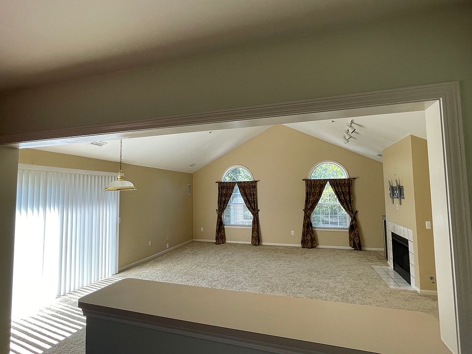 28167 Carlton Way Dr, photo 2