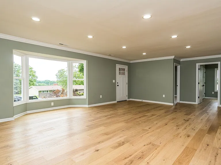 101 McCormick Cir — Photo 4