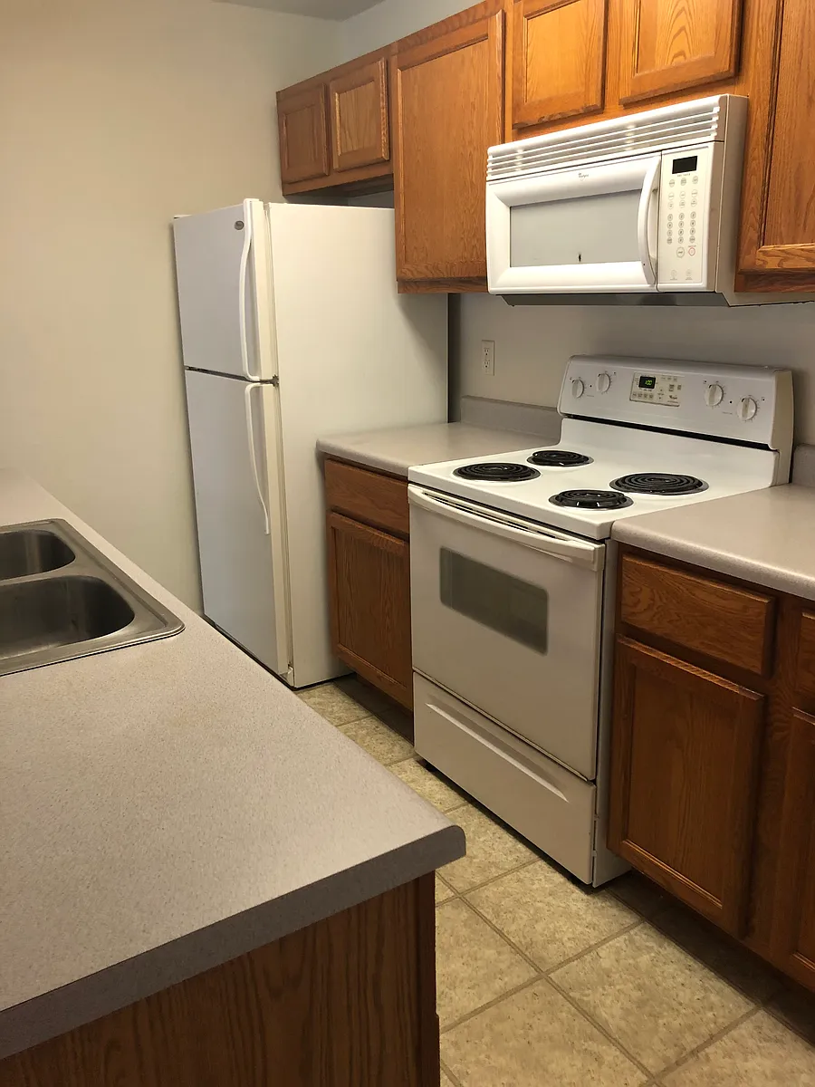 Building Photo - 1045 Redbud Rd #3