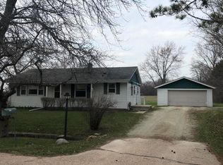 6812 Green Ridge Dr, Racine, WI 53406