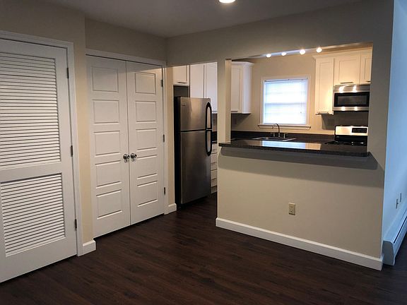 4th image of 9 Kensington Cir APT E