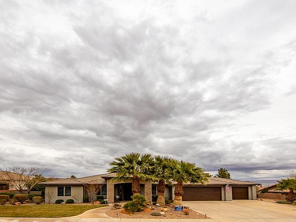 3rd image of 1022 N Daybreak Dr