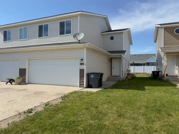 116 7th St SW, Tioga, ND 58852