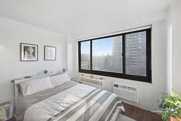 Sold by Charney Real Estate LLC | media 6