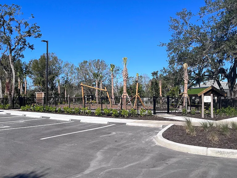 15237 Shady Palms Ln — Photo 27