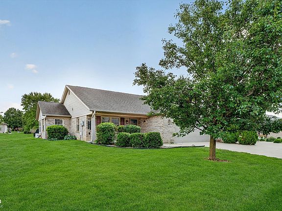 2nd image of 5543 Blairwood Dr